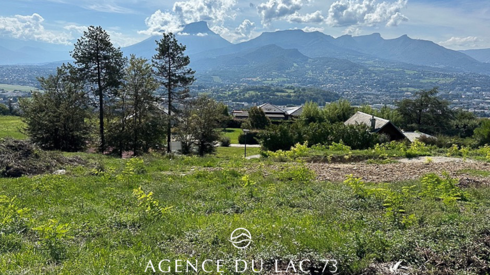 Agence du Lac 73-immobilier de luxe en Savoie. Vente villa haut de gamme sur Monterminod à Saint Alban leysse